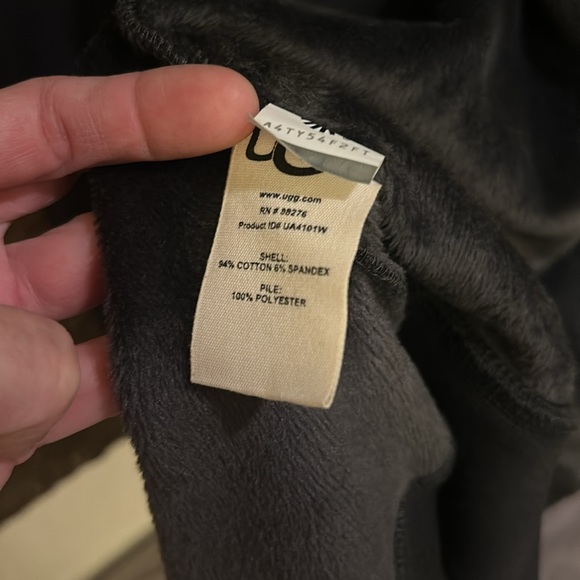 Like New! UGG Deffield Black Fleece Lined Robe - Picture 8 of 11